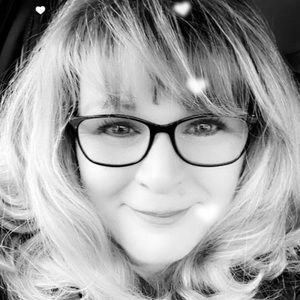 Meet your Posher, Lea
